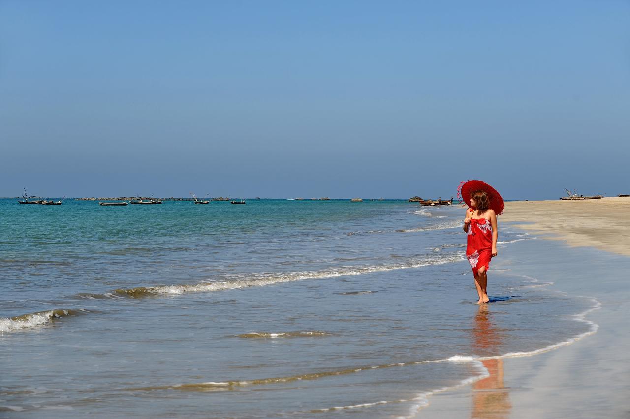 Aureum Palace Hotel & Resort Ngwe Saung Ngwesaung Bagian luar foto