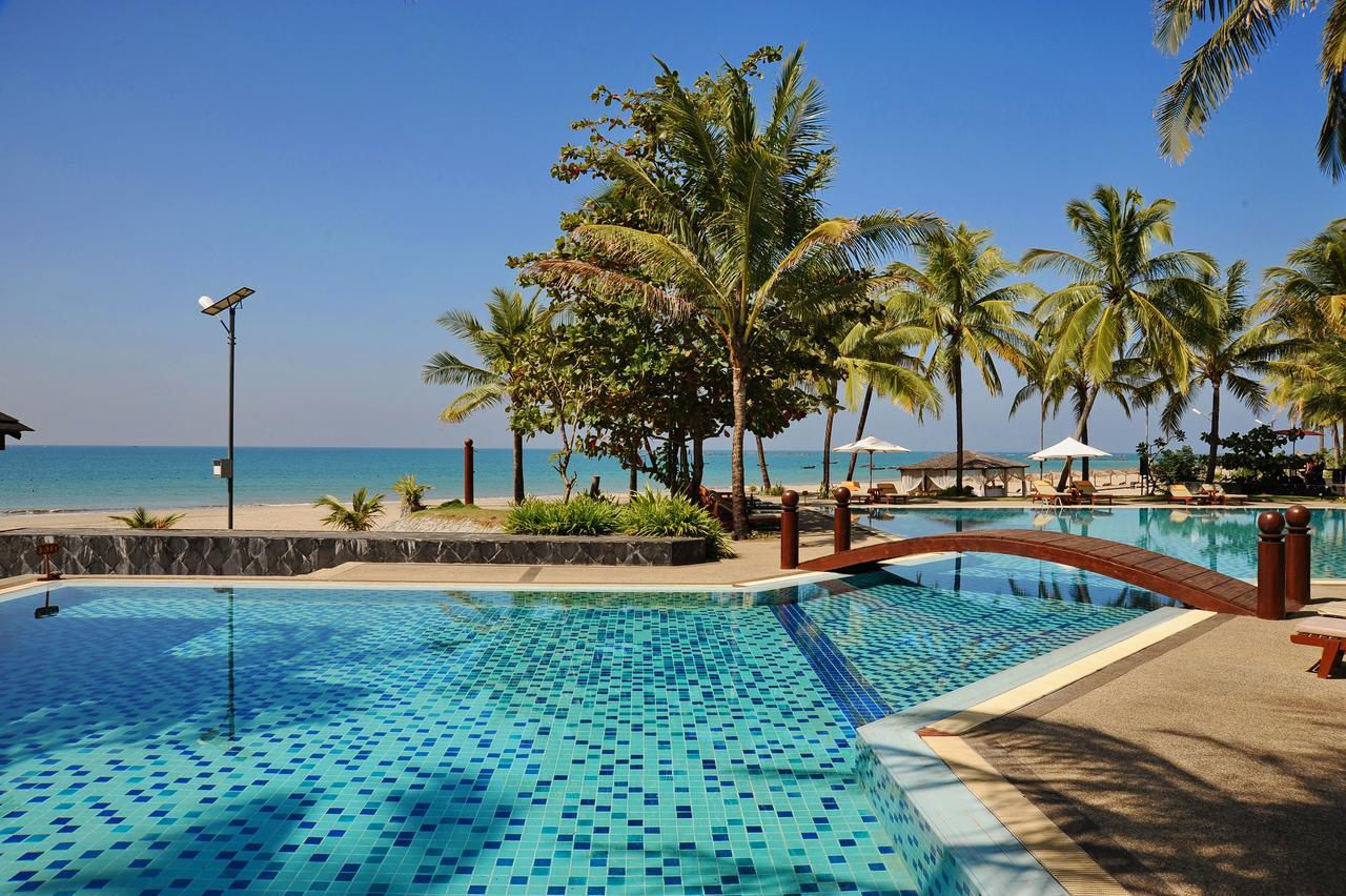 Aureum Palace Hotel & Resort Ngwe Saung Ngwesaung Bagian luar foto