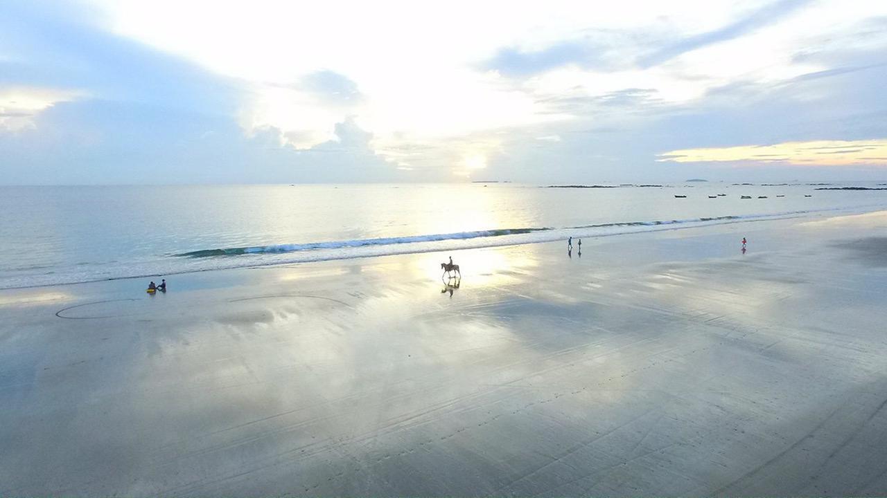 Aureum Palace Hotel & Resort Ngwe Saung Ngwesaung Bagian luar foto