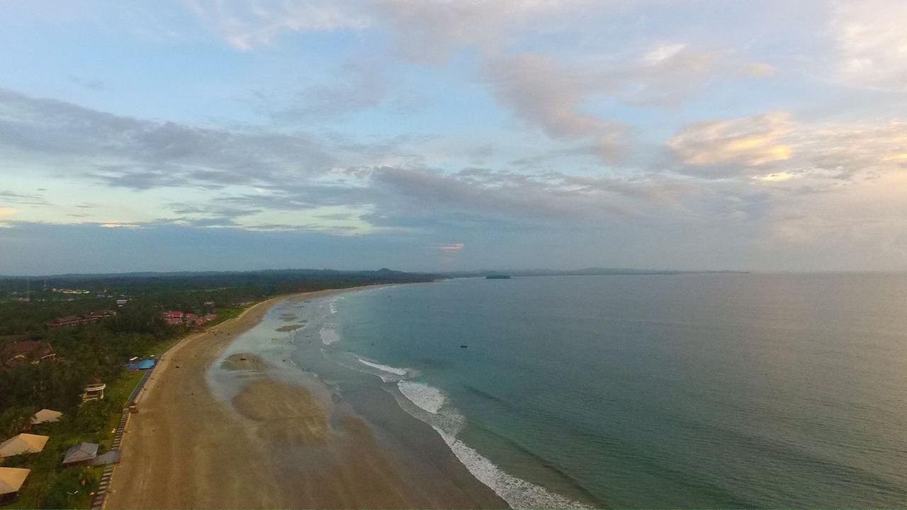 Aureum Palace Hotel & Resort Ngwe Saung Ngwesaung Bagian luar foto