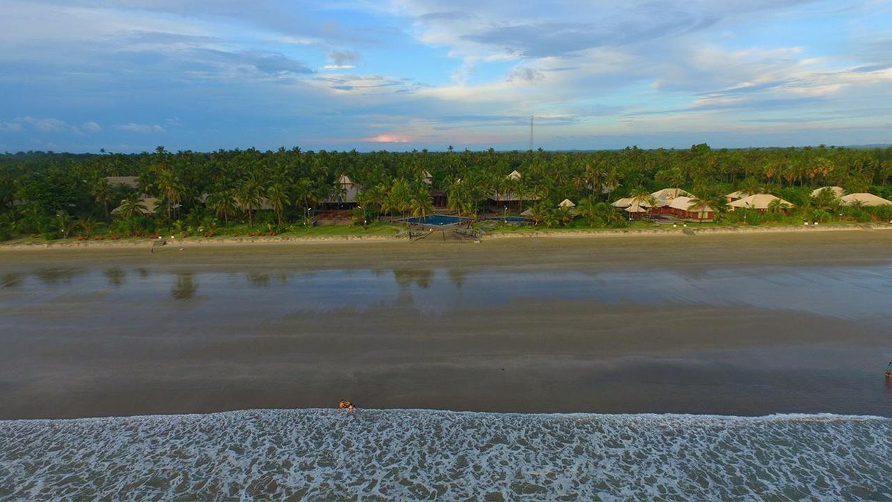 Aureum Palace Hotel & Resort Ngwe Saung Ngwesaung Bagian luar foto